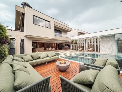 Casa, 6 quartos, 667 m² - Foto 1