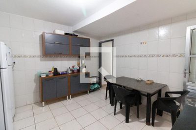 Casa, 3 quartos, 230 m² - Foto 3