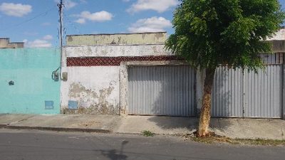 Casa, 2 quartos, 282 m² - Foto 1