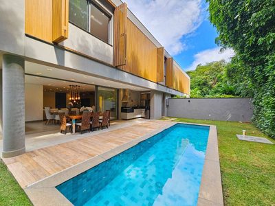 Casa, 4 quartos, 493 m² - Foto 1