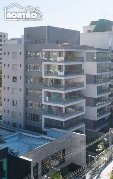 Casa, 3 quartos, 315 m² - Foto 1