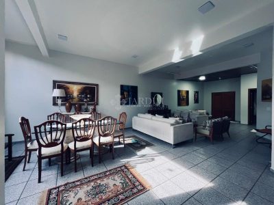 Sobrado, 3 quartos, 260 m² - Foto 1