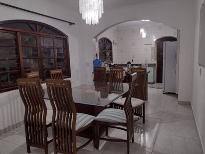 Sobrado, 3 quartos, 290 m² - Foto 1