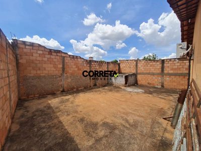 Casa, 2 quartos, 45 m² - Foto 1