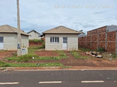 Casa, 2 quartos, 200 m² - Foto 1