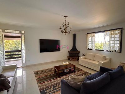 Casa, 5 quartos, 1640 m² - Foto 4