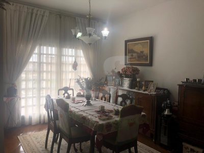 Casa, 3 quartos, 216 m² - Foto 2