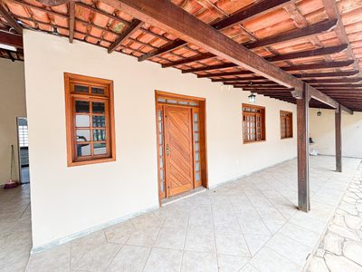 Casa, 5 quartos, 368 m² - Foto 1