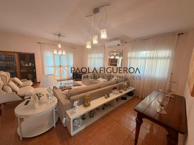 Casa, 4 quartos, 238 m² - Foto 1