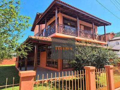 Casa, 3 quartos, 220 m² - Foto 1