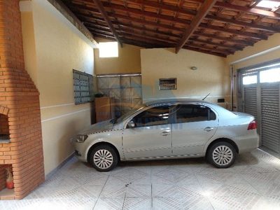 Sobrado, 3 quartos, 332 m² - Foto 1