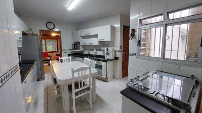 Casa, 4 quartos, 240 m² - Foto 4