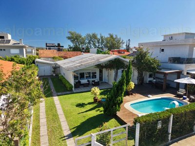 Casa, 4 quartos, 122 m² - Foto 1
