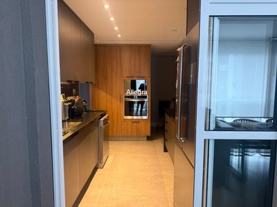 Apartamento, 3 quartos, 140 m² - Foto 1