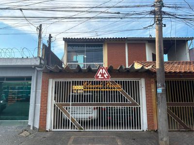 Sobrado, 3 quartos, 200 m² - Foto 1