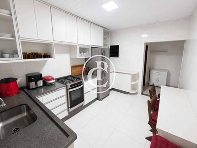 Casa, 3 quartos, 230 m² - Foto 2