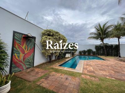 Casa, 4 quartos, 350 m² - Foto 1