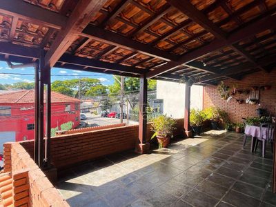 Casa, 4 quartos, 240 m² - Foto 2