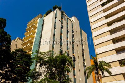 Loteamento e Condomínio, 360 m² - Foto 1