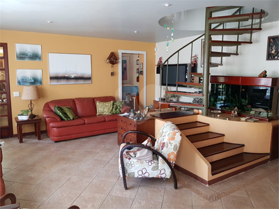 Casa, 3 quartos, 248 m² - Foto 2