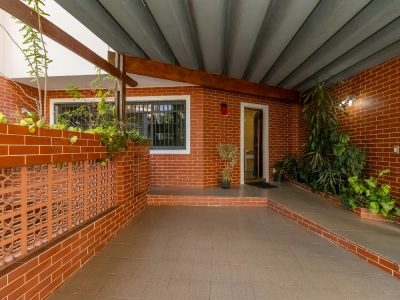 Casa, 3 quartos, 228 m² - Foto 1