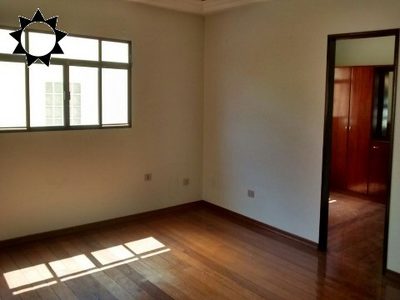 Casa, 3 quartos, 230 m² - Foto 1