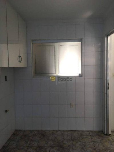 Sobrado, 3 quartos, 245 m² - Foto 2