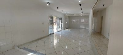 Casa, 1 quarto, 182 m² - Foto 1