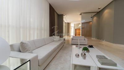 Apartamento, 3 quartos, 372 m² - Foto 1