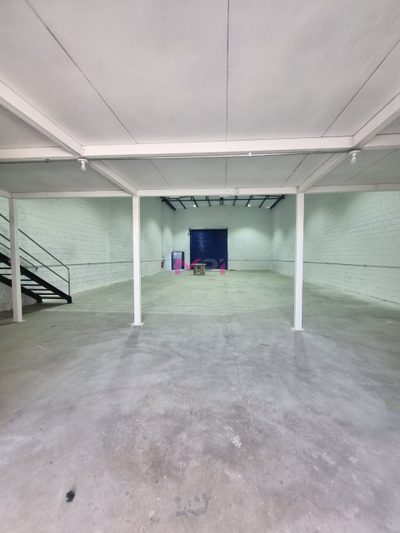Depósito-Galpão, 380 m² - Foto 2
