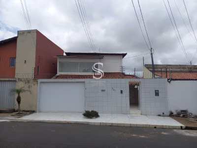 Casa, 4 quartos, 200 m² - Foto 1