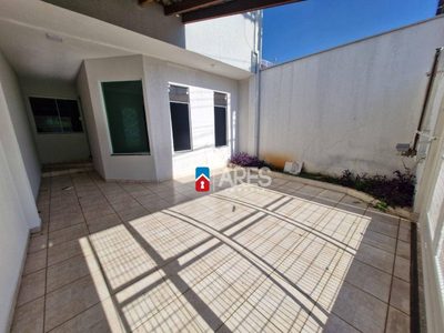 Casa, 4 quartos, 222 m² - Foto 1