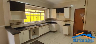 Sobrado, 3 quartos, 214 m² - Foto 1