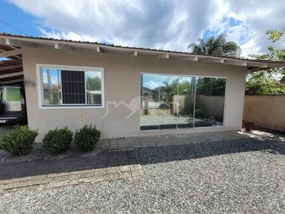 Casa, 4 quartos, 133 m² - Foto 1