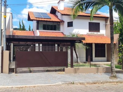 Casa, 3 quartos, 230 m² - Foto 1