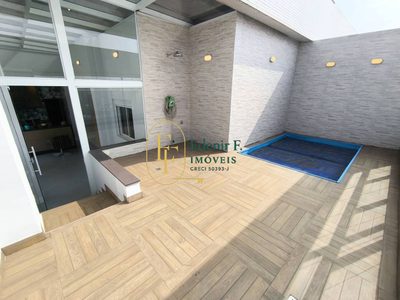 Cobertura, 3 quartos, 215 m² - Foto 2