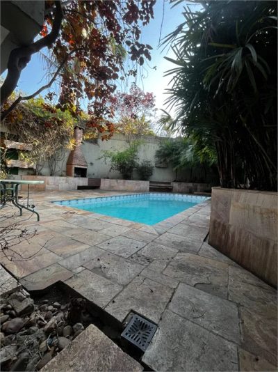 Sobrado, 3 quartos, 240 m² - Foto 1