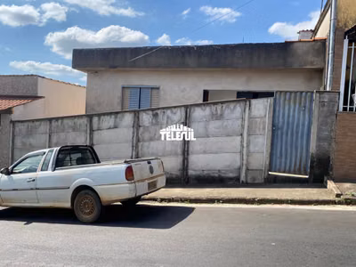 Casa, 2 quartos, 160 m² - Foto 1