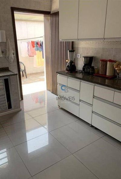 Casa, 5 quartos, 230 m² - Foto 4