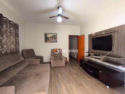 Chácara, 3 quartos, 1050 m² - Foto 1