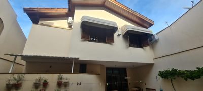 Sobrado, 3 quartos, 259 m² - Foto 1