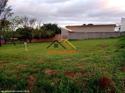 Loteamento e Condomínio, 600 m² - Foto 1