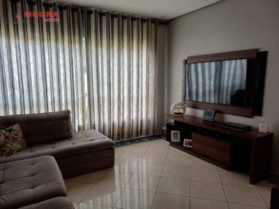 Sobrado, 3 quartos, 215 m² - Foto 1