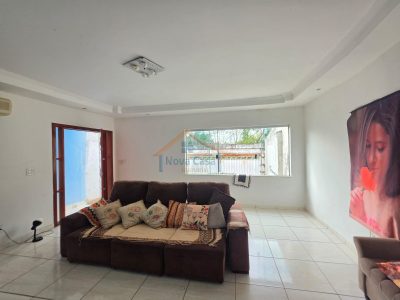 Casa, 4 quartos, 176 m² - Foto 2