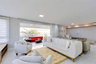 Apartamento, 3 quartos, 225 m² - Foto 2