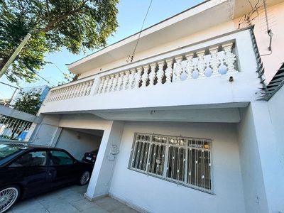 Sobrado, 3 quartos, 200 m² - Foto 1