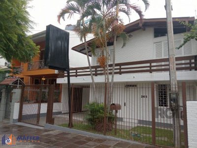 Casa, 3 quartos, 207 m² - Foto 2