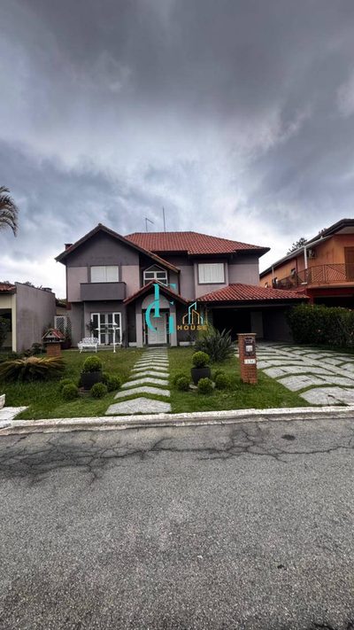 Casa, 4 quartos, 246 m² - Foto 1
