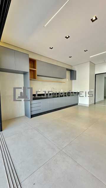 Casa, 3 quartos, 218 m² - Foto 5