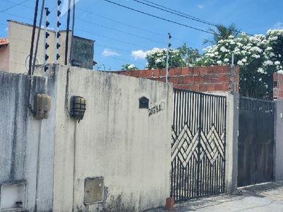 Casa, 1 quarto, 198 m² - Foto 1